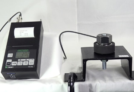 アンカー引張強度試験機 プロテスターTR　15 作業が終了したら電源をOFFにして、TR-75のコネクタを取り外します。電源がONの状態でコネクタを脱着しないでください。