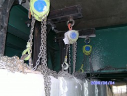 あと施工アンカー工事　各種コンクリート切断工事　耐震補強工事（土木インフラ）　自動車道標識工事　コンクリートブロック撤去
