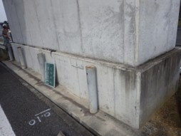 あと施工アンカー工事　交通安全施設工事　各種点検・診断　 新空港自動車道　中分防護柵改良工事　現場状況